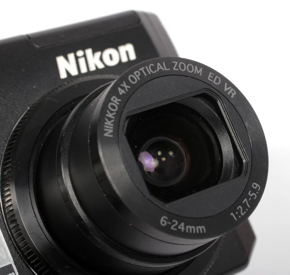 Nikon COOLPIX P6000 advanced digital camera + battery + charger